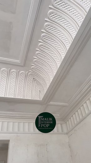 Transforming the entrance foyer into a classical and luxurious statement, we executed a stunning Leef DIY design blended seamlessly with fluted cornice detailing. Every curve, every groove, and every leaf-inspired pattern is handcrafted with precision to bring richness and elegance to the space. Our Malik Interior POP team ensured a flawless finish, maintaining symmetry, depth, and premium aesthetics throughout the foyer. This design not only uplifts the entrance ambience but also sets a refined