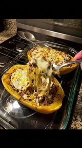 🧀 Keto Cheesy Beef Stuffed Spaghetti Squash Boats Rich, hearty, cheesy, and perfectly low-carb — this recipe feels like comfort food WITHOUT the carbs.😍 🛒 Ingredients (Serves 4) For the Squash 1 large spaghetti squash Full Recipe in comment.🥰👇 | Keto Recipes And Meal Ideas