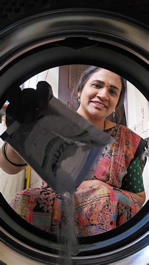 Ishani Vlogs on Instagram: "వాషింగ్ మెషిన్ లో వేసిన బట్టలు స్మెల్ రాకుండా ఉండాలంటే నెలకి ఒక్కసారి అయినా ఇలా చెయ్యాలి @vlogsishani @kleenest.in @kleenest_telugu Comment for link If your clothes smell musty or your wash isn’t as fresh as it used to be… the problem isn’t your detergent, it’s your washing machine. Detergent residue, limescale, and hidden gunk build up over time and mess with your wash quality. That’s where Klenzmo Washing Machine Cleaner & Descaler Powder steps in — doing the dirty 