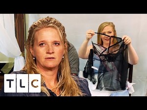Aspyn Receives Raunchy Bridal Gifts In Front Of The Family | Sister Wives