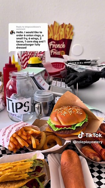 Replying to @shopsouldoses Enjoy your meal!🍔Thank you for stopping by!🌮🧾 #playkitchen #fakefood #playrestaurant #satisfying #playfood