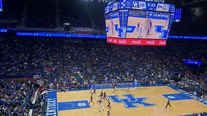 Evansville stuns #1 Kentucky 67-64
