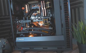 y2mate.com - Fractal Design Define 7 Compact EK WB Magnitude Black and Gold PC B