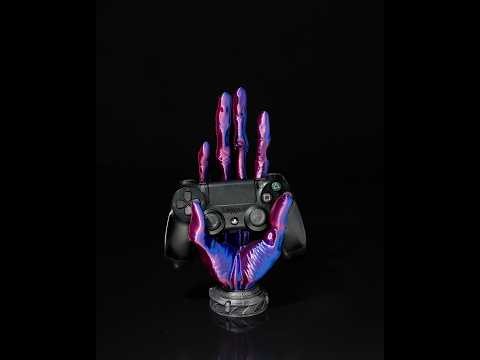 This Alien Hand Holds Your Controller 👽🎮