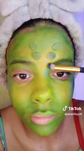 Creative Alien Girl Makeup Tutorial