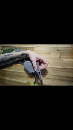 Ever since discovering Pin Looms, I really disliked how my projects looked once sewn together. So I figured why not try weaving it? I'm using the final 3 rows of each square. In this clip I am doing the last row for this section! | Laura's Lovelies