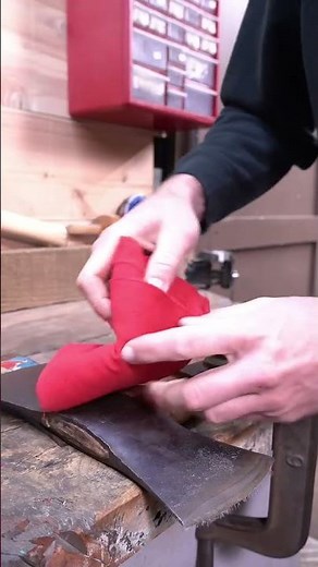 How to Sharpen an Axe Using the Rag Method and a Mill Bastard File #axe #tools #howto