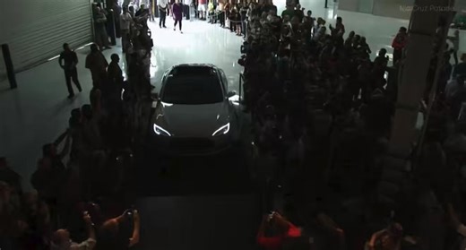 The @Tesla Model S and X have had a generational run.Model S: • 2012: CNET’s Tech Car of the Year• 2012: TIME’s Best Inventions of the Year• 2013: Achieved the best safety rating of any car ever tested by NHTSA at the time• 2013: Motor Trend’s Car of the Year (first electric vehicle to win, Unanimous vote).• 2013: Consumer Reports’ Best Car Ever Tested • 2015–2016: Car and Driver’s Best Cars of the Year lists• 2019: Motor Trend’s Ultimate Car of the YearModel X: • 2015-2016: Motor Trend’s Best L