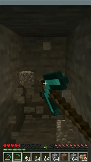 I dug straight ahead for 10 minutes in Minecraft… the result was incredible#shorts #minecraft