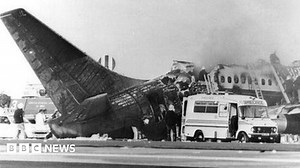 Manchester air disaster: Survivors given apology on 30th anniversary