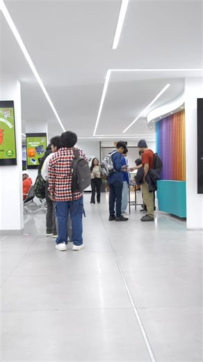 Unifranz on Instagram: "😲😵¿Qué estás esperando para empezar tu camino profesional con la mejor opción? 🧡✅Inscríbete ya a la gestión 1/2026 y fórmate con las mejores herramientas prácticas para destacar en un mundo laboral salvaje #ElMundoLaboralEsSalvaje En #Unifranz #GradúateConExperiencia y #CalidadAcadémica #AprendeHaciendo InnovaciónEnEducación Inscripciones2026"