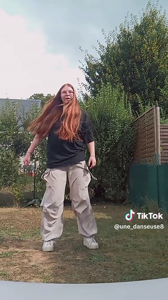 Dance Performance by Julia: An Artistic Showcase