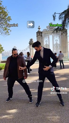 Andrew Ikim pe TikTok