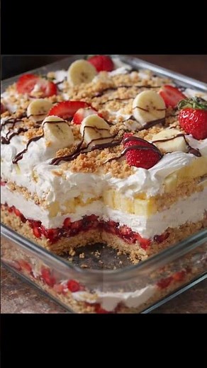 No-Bake Banana Split Cake 🍓🍌🍍