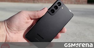 Drop test shows Samsung Galaxy S22's flat display is pretty easy to damage