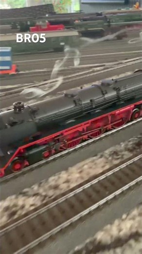 Incredible speed: BR05 locomotive in action 🚂 #railway #trending