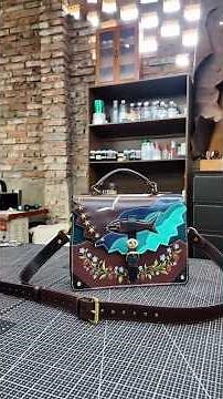 Create a creative cowhide messenger bag/single shoulder handbag #bagmaking #leather #messengerbag