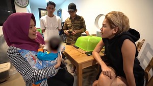 311K views · 8.9K reactions | CERITA IBU INI SEDIH BANGET SAMPE RELA JAUH - JAUH KERUMAH NYAI.. INI BUKAN SETTINGAN YAA.. !!! | Nikita Mirzani | Facebook