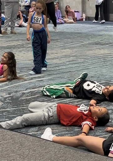 Death drop obviiii!! Lol #danceconvention #hiphop #dancers #dance #dancing