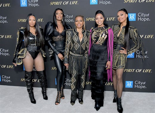 Dawn Robinson Calls Former En Vogue Bandmates "Clowns" and "Bullies"