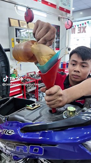 Explore the Sirius 50cc Motorcycle