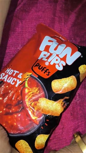 ₹19 Hot & Saucy Puffs Review 🔥😱 | Fun Flips Spicy Snack Worth It? #chips #spicy #snacks #trending
