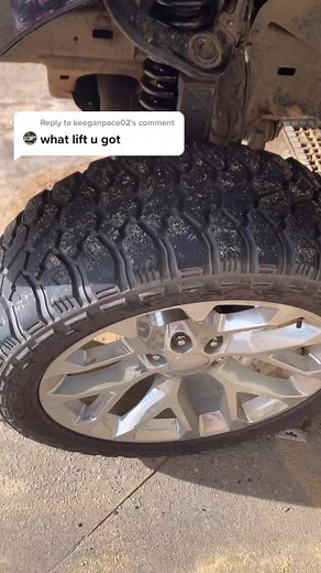 Reply to @keeganpace02 its 2 3 inch stacked, i bought a whole 6 inch spacer but it lifts it like a inch higher and i couldn’t fit it struts new