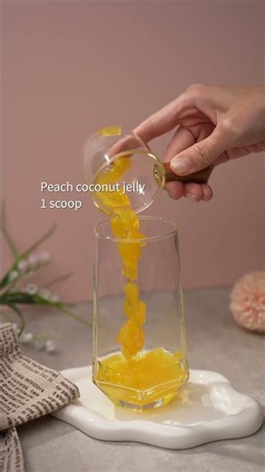 DIY Peach Sparkling Tea 🍑✨ Sparkling Peach Iced Tea #Shorts #Drink