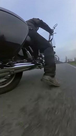 Going through the gears... Honda Valkyrie with Cobra pipes, baffles out.