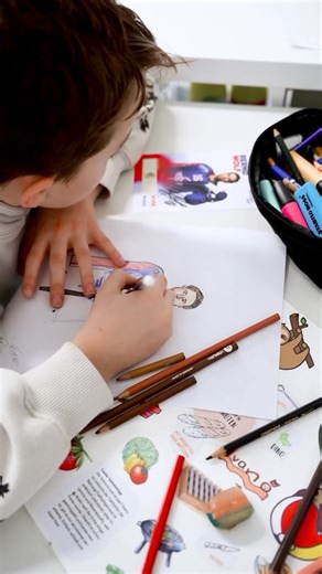 EHC Kloten | Part 2 unserer Lovestory mit der Schulklasse. 💙🤍❤️ Für unser Nachwuchsspiel vom 01.02.2026 haben wir, wie bereits in Part 1 gezeigt, eine... | Instagram