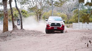 Lanzamiento del Nuevo Toyota Hilux #NadaDetieneTuProximoPaso #Excel | Toyota El Salvador