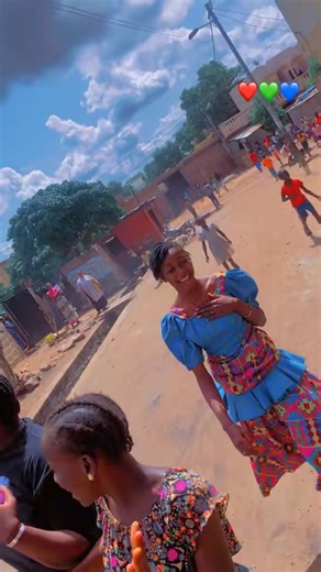 Vidéos de mme coulibaly (@mme.coulibaly247) avec son original - La lumière de BKO 🧚‍♀️