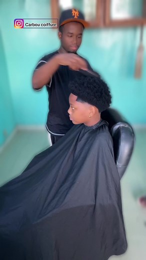 Vidéos de Carbou coiffeur 💈 ✂️ (@carbou3) avec son original - NDELLA FASHION