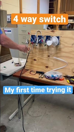 How 4 way switch works? Electrician