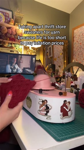 Emilee Shield | Artist on Instagram: "Reduce, reuse, recycle ♻️ #upcycle # yarn #knitting #recycle #sustainability"