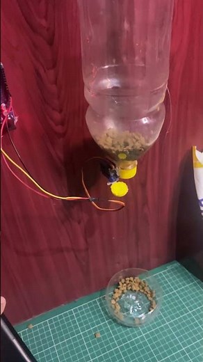 DIY Arduino Automatic Cat Feeder with Power Bank