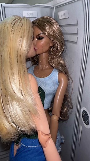 Vanessa is heartbroken.. #rp #barbie #relationship #breakup | barbie doll rp