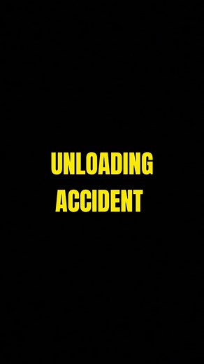 😅😅😅😭😱 #safetyanimation #warning #hazardous #labor #safety #funny #funnyvideos #SafetyAnimation #safetyrope #animationvideos #careful #accident #construction #workplace #worker #foryou #fyp#unloading