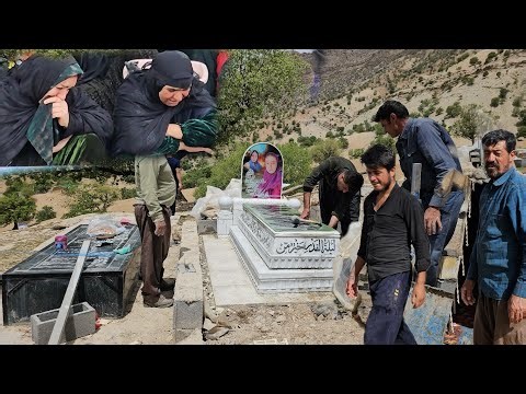 Installing the tombstone of Samaneh, Sajjad's second wife, and Amir's discomfort