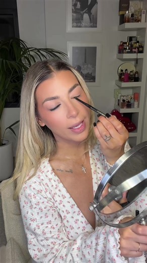 @Alexandra Bermperian να σε χαιρόμαστε αστέρι μουυυυ! #party #grwm #birthday