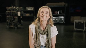 33 reactions |  BLACK SWAN'S 30TH BIRTHDAY WITH ACTOR ALISON VAN...