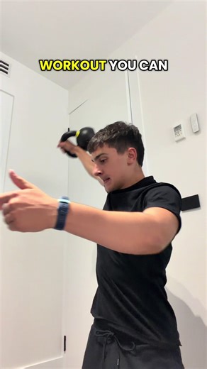 Side snatch. So potent, so effective, so beneficial. The side snatch rotation movement engages your entire core differently; the rotations forces you to stabilise but also remain mobile, meaning you get a different type of stimulus. All with 5-25 minutes, one bell, or even just your bodyweight, you can change your life. Consistency compounds. #consistencycompounds #fyp #foryoupage #bedroomworkout #kettlebell