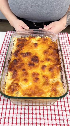 156K views · 599 reactions | Easy and delish! This cheesy one pan Italian dinner is a tasty time saver for family dinner This original video was produced by Network Media LLC, Kells Kitchen, and Kelly N. | Family Style Cooking | Facebook