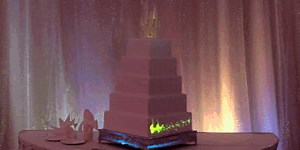 You can now get Disney wedding cakes with light shows on them