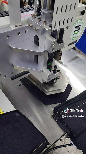 FDK MS-19 Automatic overlock sewing machine for pocket cloth#Automaticbuttonmachine#одеждаfabрика #автоматическиешвейные машины#fábricaderopa #máquinasdecoserautomatizadas #Atelierdevestements #Machinesacoudreautomatiques #Bekleidungsfabrik #AutomatischeNämaschinen #衣料工場 #自動ミシン #의류공장 #자동재봉기#Automatic opensinglepiecebottom/sleevehemmer#Automaticbuttonhemmingoflegsinterlockmachine#Fábricaderopa#Confeccióndemoda#Produccióntextil#Manufacturadeprendas#Chrysanthemumshapedbuttonhole#Automaticpocketsett