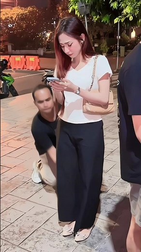 cute beautiful girl gets angry her face is funny #funny #dance #comedy #laugh #prank #trending