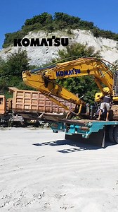 103K views · 553 reactions | Excavator Komatsu PC200 | Ahart | Facebook
