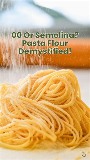 Let’s talk pasta flour 🍝 Ever wonder what the difference is between 00 flour, coarse semola, and fine semolina? Each plays a unique role in pasta making — and choosing the right one can completely change your texture. ✨ 00 Flour – finely milled Italian flour that gives fresh pasta its silky, smooth bite. Perfect for tagliatelle, fettuccine, and stuffed pastas like ravioli. 🌾 Coarse Semola – made from durum wheat, with a grainy texture that gives structure and that gorgeous golden hue. Best for