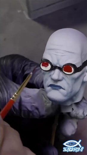 Master the secret to painting glowing goggles like a pro.