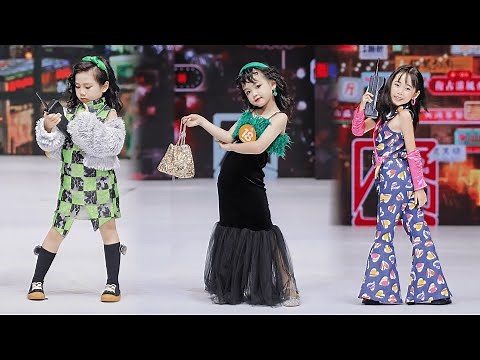 Elegance Unveiled: Chinese Kid Models in Hong Kong Style Fashion Show!